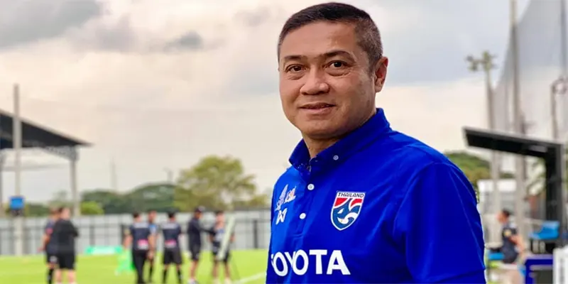 ปิยะพงษ์ ผิวอ่อน ในวงการฟุตบอลและเส้นทางอาชีพ